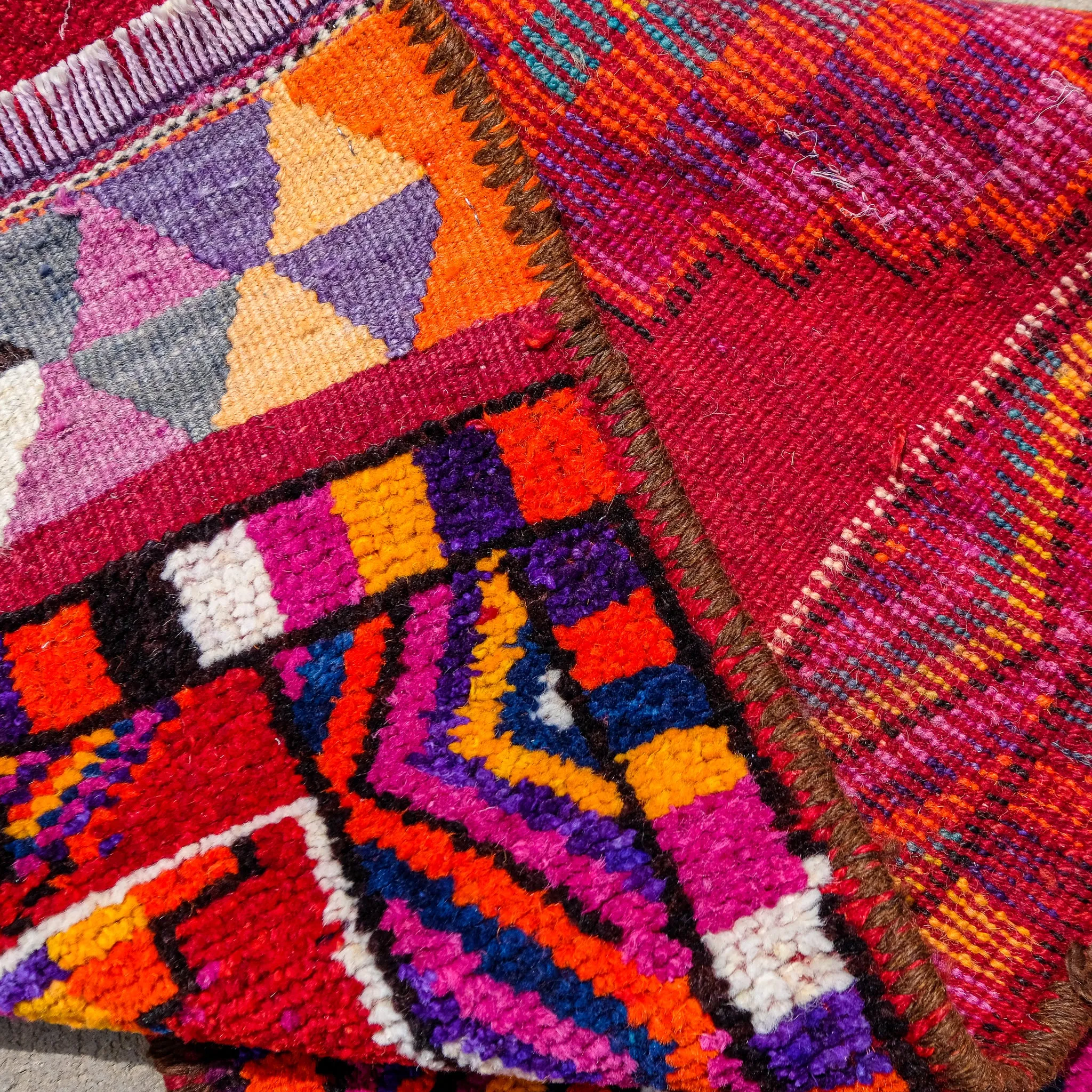 3798 Handwoven Vintage Rug 2'9x12'7