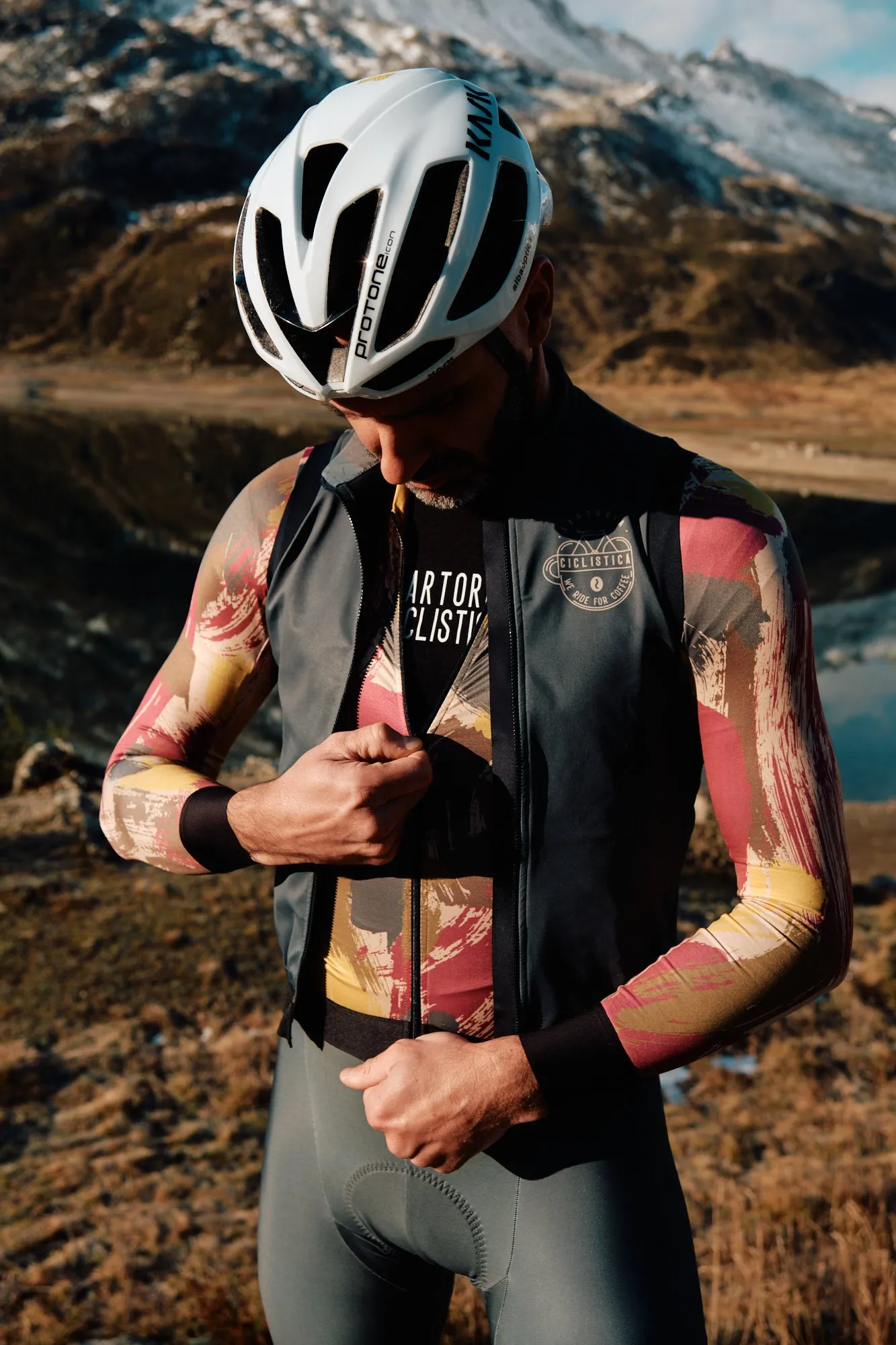 Aero Wind and water proof vest - Olive green
