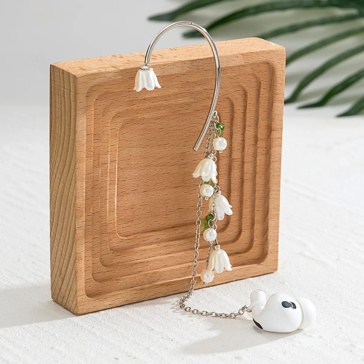 Chic Anti-lost Wireless AirPods Earphone Lily Of The Valley Ear Wrap