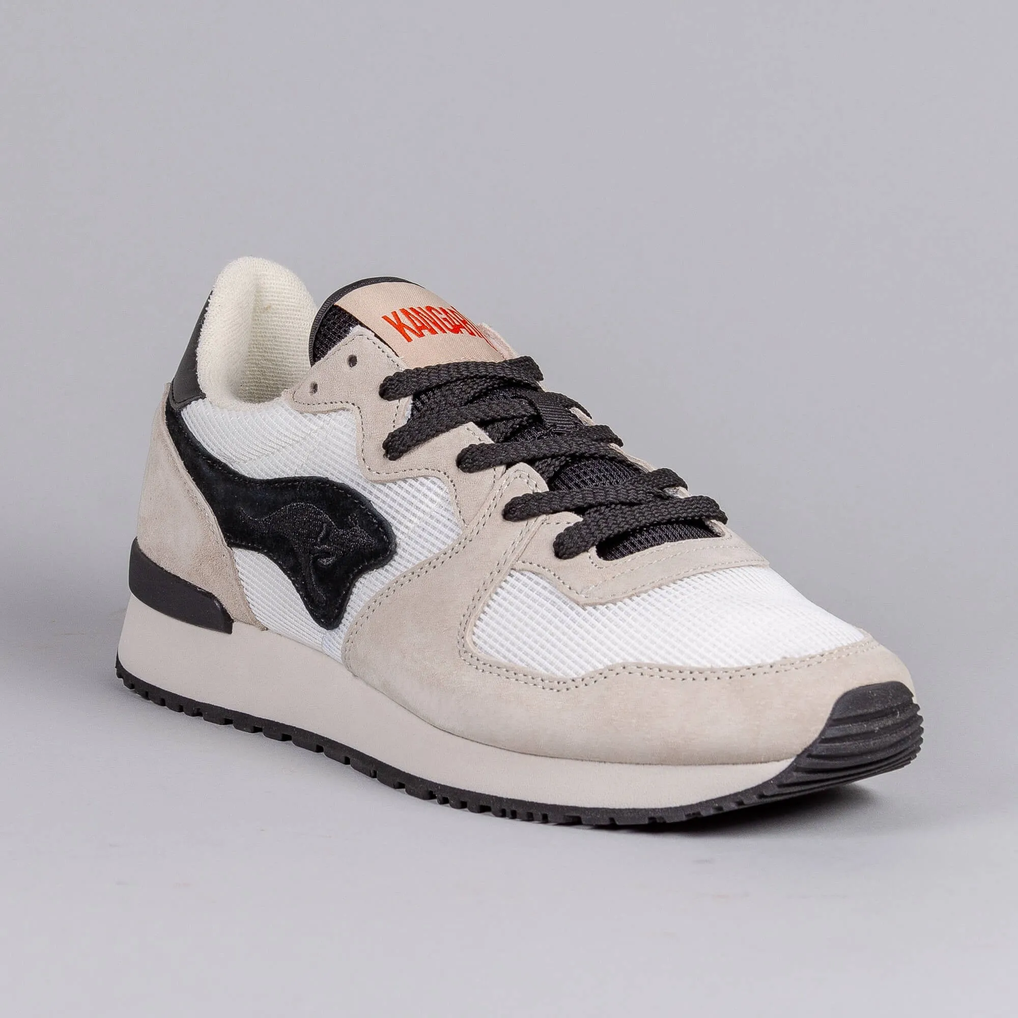 KangaROOS Aussie YING & YANG White