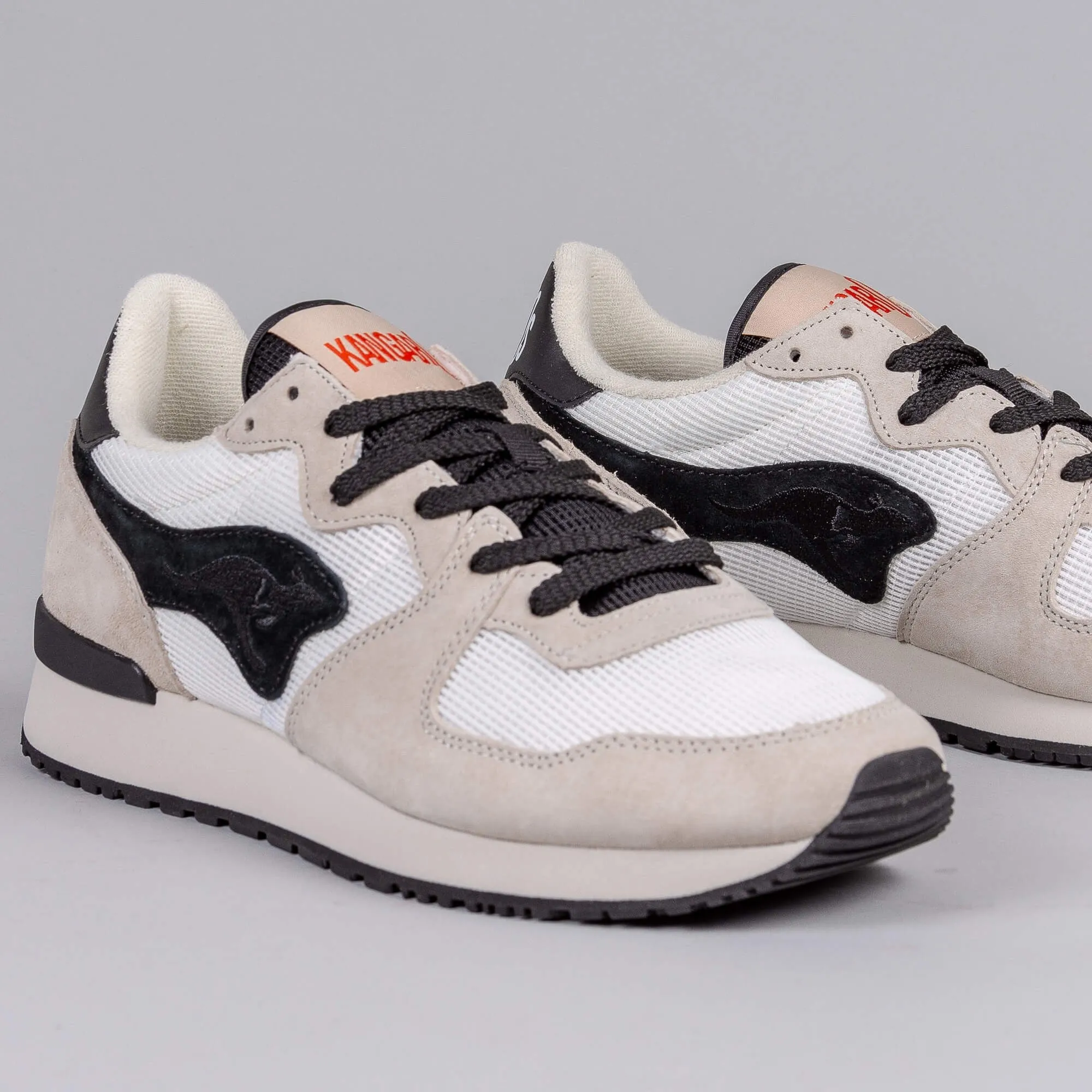 KangaROOS Aussie YING & YANG White