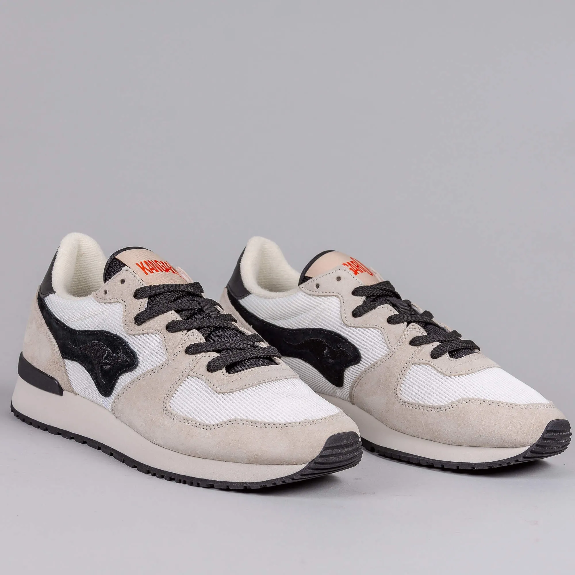 KangaROOS Aussie YING & YANG White