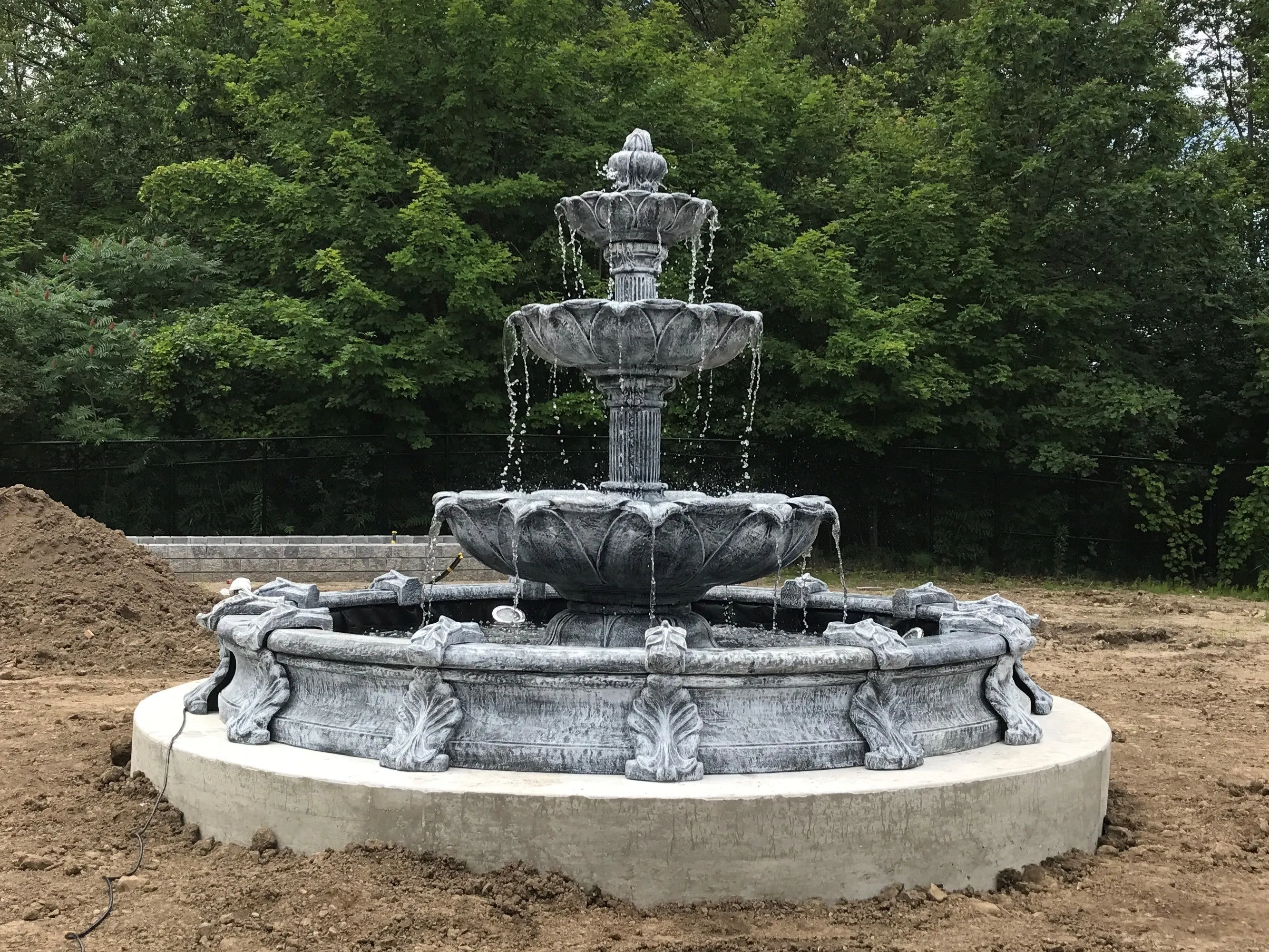Large 3 Tier Leaf Fountain with Basin