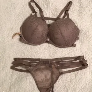 NEW VS Very Sexy Push-up Strappy Bra and Panty Set