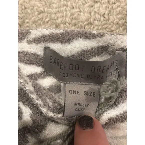 NWT Barefoot Dreams COZYCHIC Ultra Light Ocean Breeze PONCHO GRAY $118