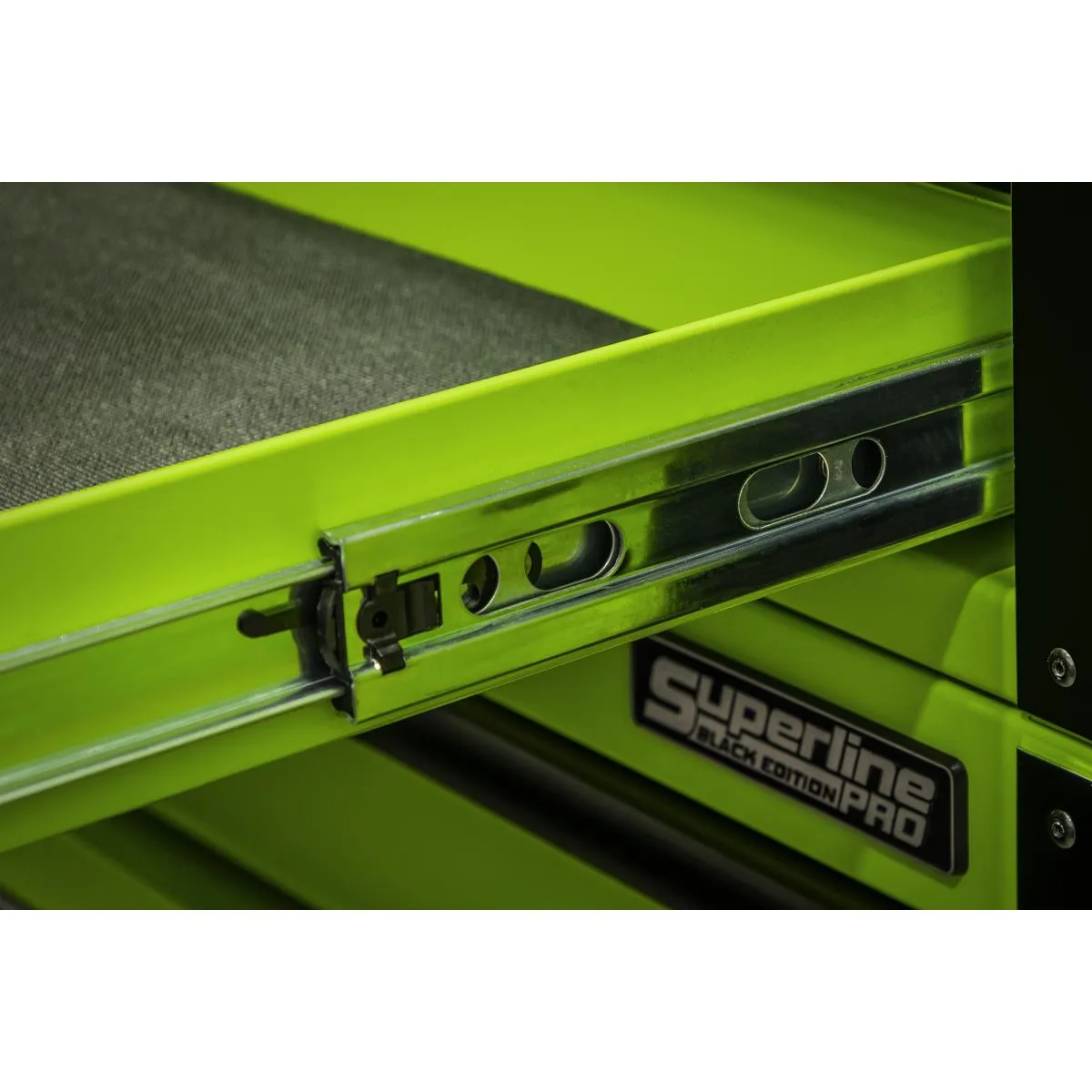 Sealey Superline Pro 15 Drawer 1549mm Mobile Trolley with Wooden Worktop and Hutch and 2 Drawer Riser