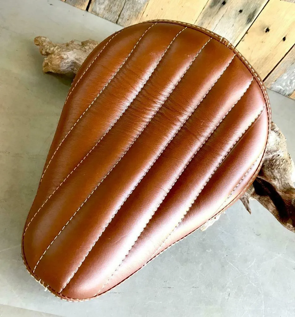 Seat Chopper Harley Sportster Bobber Bates Style Vintage Distressed Tuck Roll