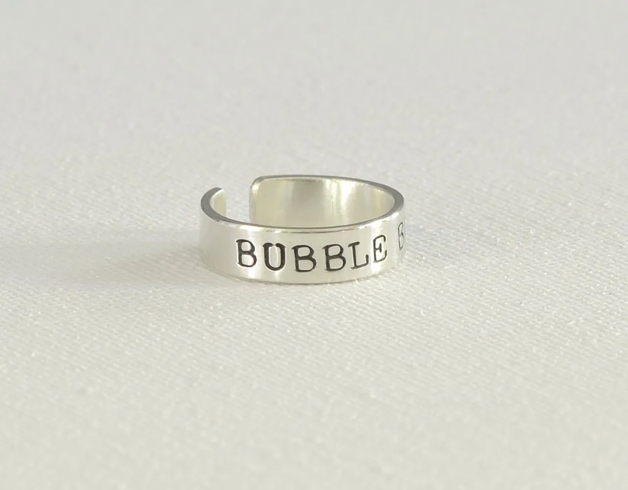 silver toe ring with bubble butt