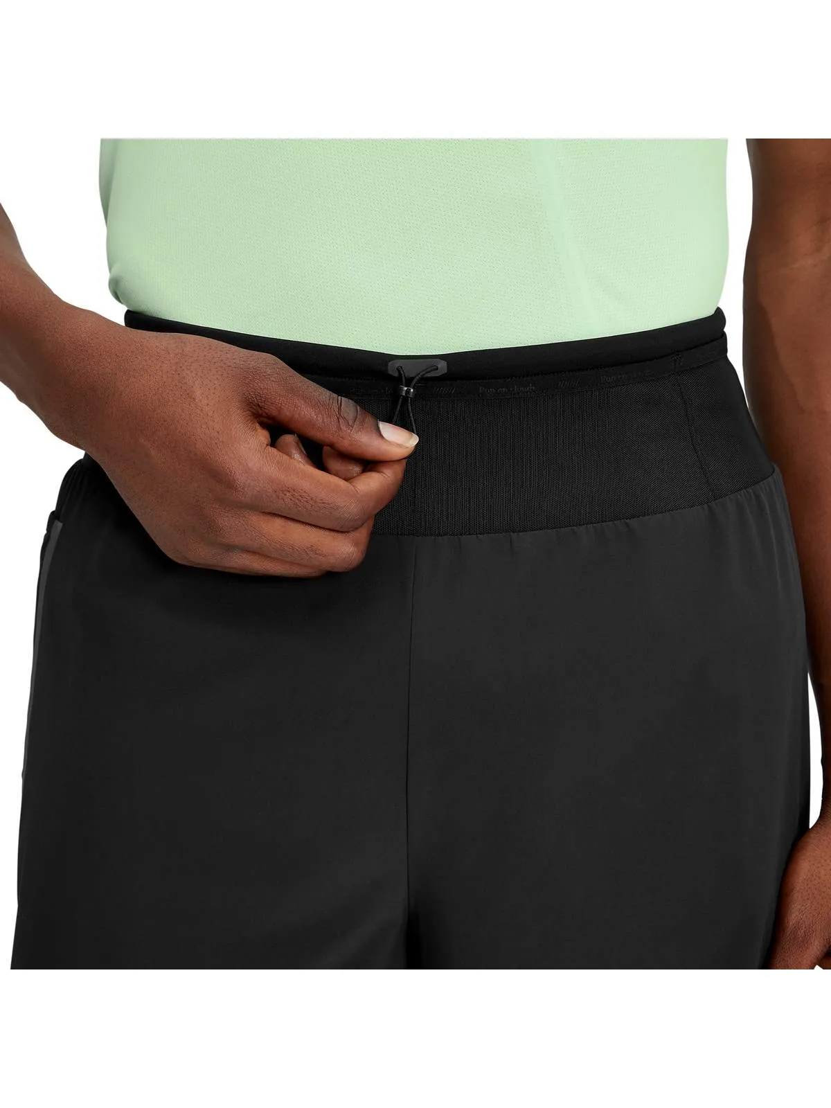 Spodenki do biegania ON RUNNING Ultra Shorts czarny