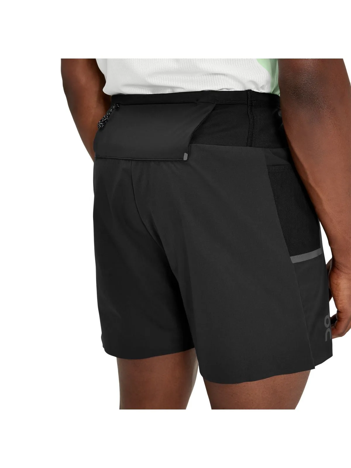 Spodenki do biegania ON RUNNING Ultra Shorts czarny